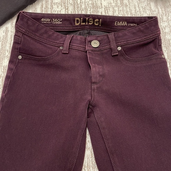 DL1961 Emma legging/jean in a Merlot color size 25 - Picture 3 of 5